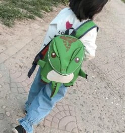 Kleine Dino Rugzak Groen Monster Draak Tas - Rugtas Schooltas Rugtasje Dinosaurus T-rex 10 Kleine Dino Rugzak Groen Monster Draak Tas - Rugtas Schooltas Rugtasje Dinosaurus T-rex -Tas Kortingswinkel 1133x1200 3