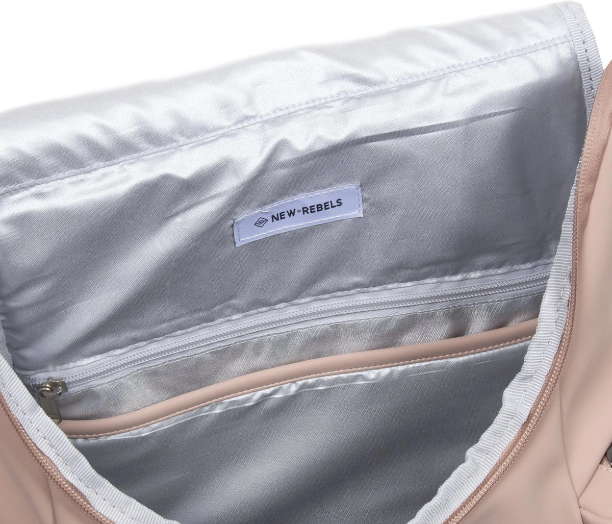 New Rebels® William - Rugtas - Roze - Waterafstotend - 15.6151413121087 - 28x15x43cm - Rugzak / Backpack 12 New Rebels® William - Rugtas - Roze - Waterafstotend - 15.6151413121087 - 28x15x43cm - Rugzak / Backpack - Afbeelding 10