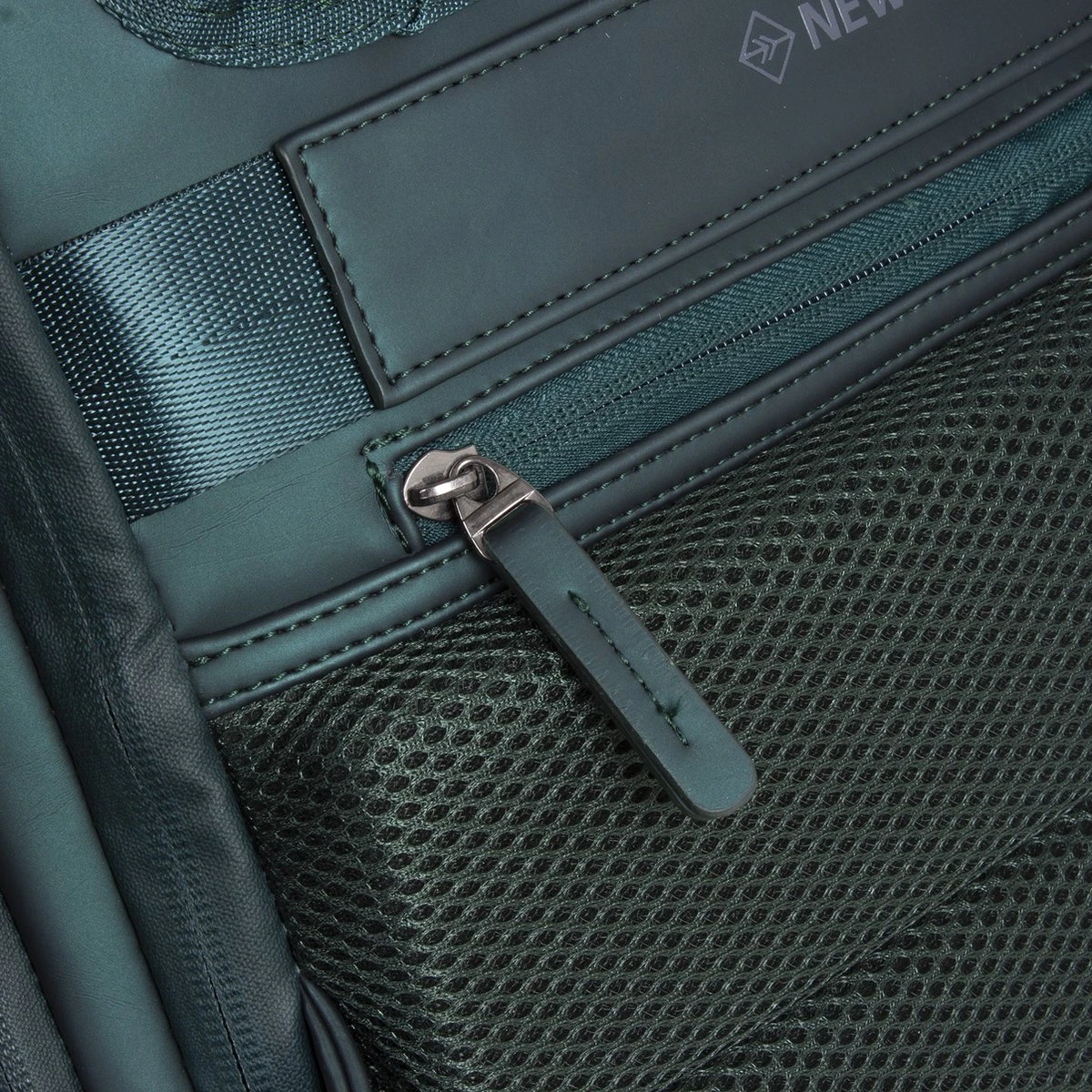 New Rebels® William - Rugtas - Groen - Waterafstotend - 15.6151413121087 - 28x15x43cm - Rugzak / Backpack 8 New Rebels® William - Rugtas - Groen - Waterafstotend - 15.6151413121087 - 28x15x43cm - Rugzak / Backpack - Afbeelding 6