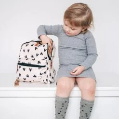Kidzroom Lucky Me - Rugzak - 2 T/m 6 Jaar - Wit - Hartjes -Tas Kortingswinkel 1200x1200 1196