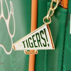 Merkloos Stranger Things - Hawkins High - Mini Backpack LoungeFly -Tas Kortingswinkel 1200x1200 1283