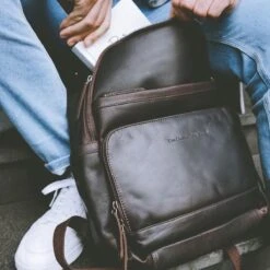 Chesterfield Bags Leren Laptop Rugzak Austin Bruin 22 Chesterfield Bags Leren Laptop Rugzak Austin Bruin -Tas Kortingswinkel 1200x1200 153