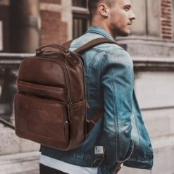 Chesterfield Bags Leren Laptop Rugzak Austin Bruin 29 Chesterfield Bags Leren Laptop Rugzak Austin Bruin -Tas Kortingswinkel 1200x1200 155