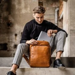 Chesterfield - 15,4 Inch Laptop Rugzak - Mack - Cognac -Tas Kortingswinkel 1200x1200 478