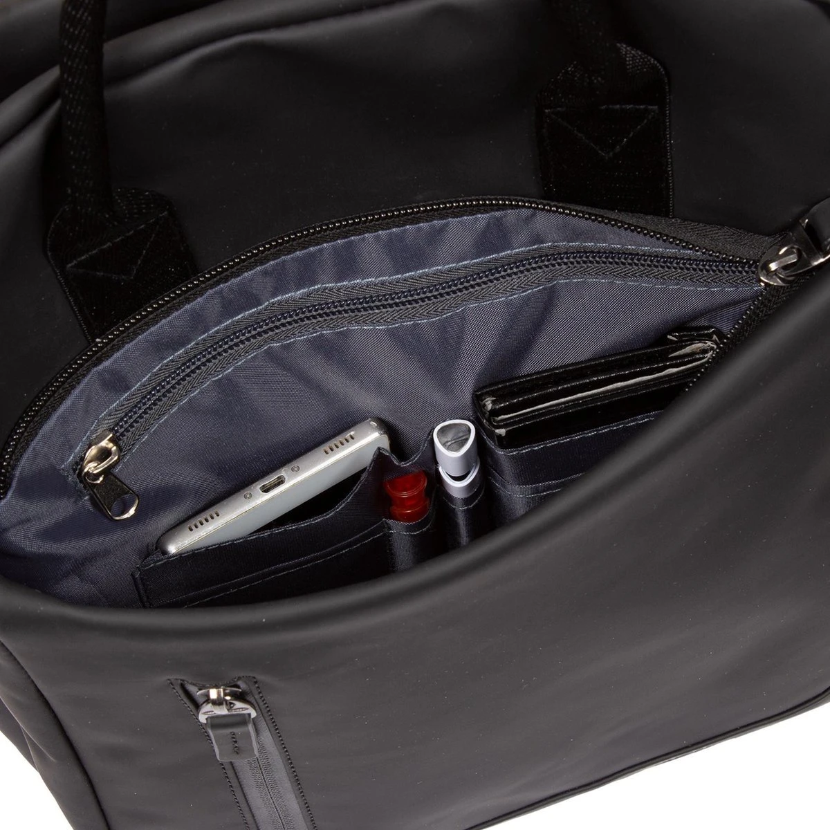 New Rebels® Harper - Rugtas - Zwart - Waterbestendig - 9L - 28x8x38cm - Rugzak / Backpack 6 New Rebels® Harper - Rugtas - Zwart - Waterbestendig - 9L - 28x8x38cm - Rugzak / Backpack - Afbeelding 4