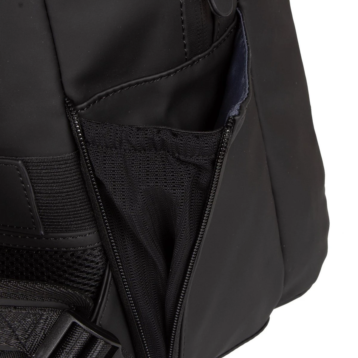 New Rebels® Harper - Rugtas - Zwart - Waterbestendig - 9L - 28x8x38cm - Rugzak / Backpack 12 New Rebels® Harper - Rugtas - Zwart - Waterbestendig - 9L - 28x8x38cm - Rugzak / Backpack - Afbeelding 10