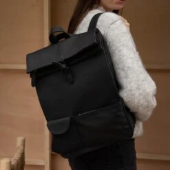 Violet Hamden Essential Bag Dames LaptoptasRugzak Kunststof - Zwart -Tas Kortingswinkel 1200x1200 937