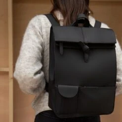 Violet Hamden Essential Bag Dames LaptoptasRugzak Kunststof - Zwart -Tas Kortingswinkel 1200x1200 938