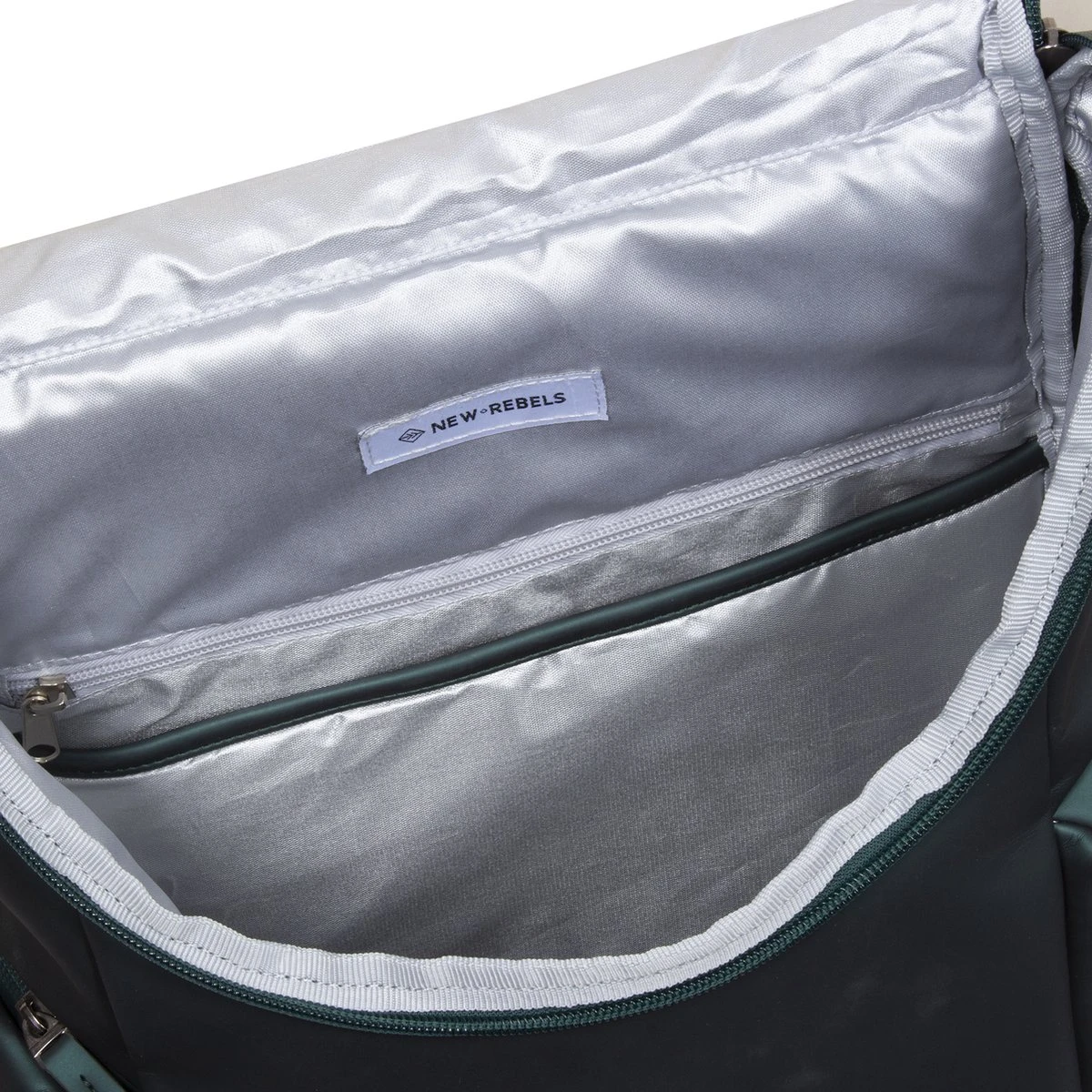 New Rebels® William - Rugtas - Groen - Waterafstotend - 15.6151413121087 - 28x15x43cm - Rugzak / Backpack 6 New Rebels® William - Rugtas - Groen - Waterafstotend - 15.6151413121087 - 28x15x43cm - Rugzak / Backpack - Afbeelding 4