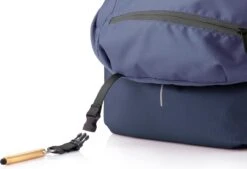 XD Design Bobby Soft - Anti-Diefstal Rugzak 16 Liter - Navy 29 XD Design Bobby Soft - Anti-Diefstal Rugzak 16 Liter - Navy -Tas Kortingswinkel 1200x821