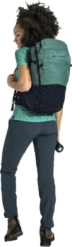 VAUDE Women's Tacora 22 Rugzak - Eclipse - 0,966 Kg - 22 L - Speciaal Voor Dames / Kleinere Personen Gevormde Heupriemen En Schouderriemen - ErgoShape-Women Schouderbanden Voor Optimale Bewegingsvrijheid -Tas Kortingswinkel 351x1200