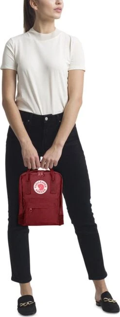 Fjallraven Fjällräven Kånken Mini Unisex Rugzak - Ox Red 26 Fjallraven Fjällräven Kånken Mini Unisex Rugzak - Ox Red -Tas Kortingswinkel 456x1200