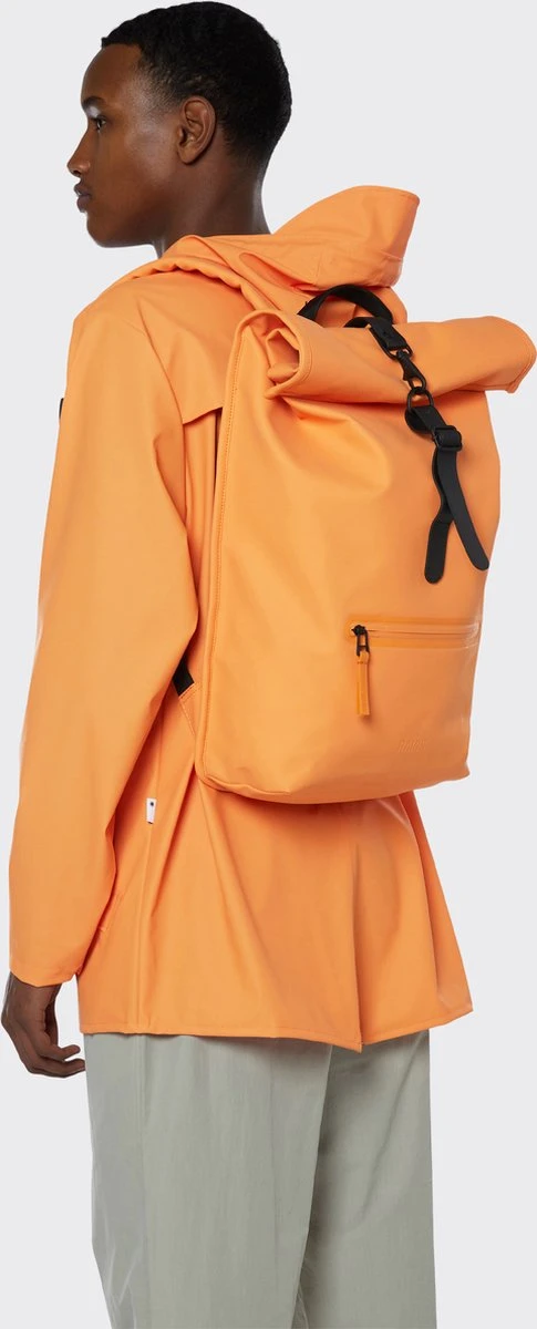 Rains Rolltop Rugzak 16 Liter - Oranje 4 Rains Rolltop Rugzak 16 Liter - Oranje - Afbeelding 2