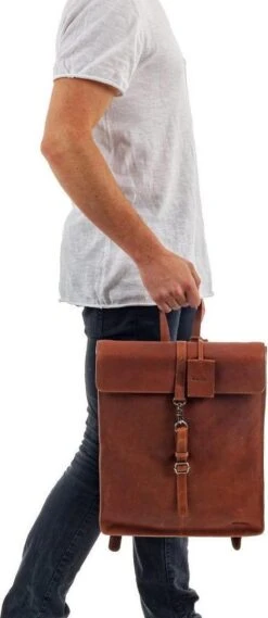 Burkely Antique Avery Unisex Rugzak - Cognac -Tas Kortingswinkel 521x1200 1