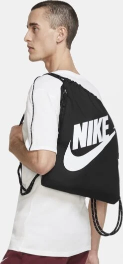 Nike Rugzak 13 Liter - Zwart 11 Nike Rugzak 13 Liter - Zwart -Tas Kortingswinkel 561x1200 2