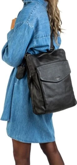BURKELY Just Jackie Backpack Crossover Rugzak - Zwart 27 BURKELY Just Jackie Backpack Crossover Rugzak - Zwart -Tas Kortingswinkel 564x1200 2