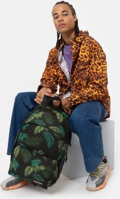 Eastpak BACK TO WORK Rugzak, 26 Liter, 15 Inch Laptopvak - Brize Palm Core -Tas Kortingswinkel 729x1200