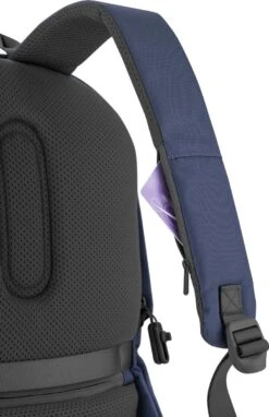 XD Design Bobby Soft - Anti-Diefstal Rugzak 16 Liter - Navy 23 XD Design Bobby Soft - Anti-Diefstal Rugzak 16 Liter - Navy -Tas Kortingswinkel 776x1200