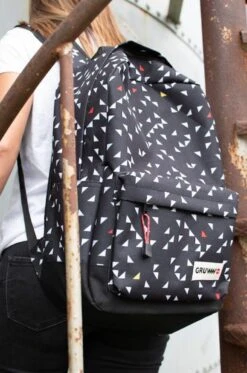 Black & White Rugzak Met Laptopvak - Gruww -Tas Kortingswinkel 795x1200 7