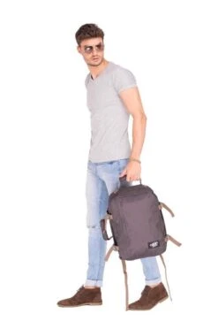 CabinZero Classic 28L Ultra Light Bag Black Sand -Tas Kortingswinkel 796x1200 6