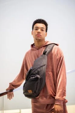 New Rebels® Heaven - Rugtas - Zwart - 54x10x30cm - Rugzak / Backpack -Tas Kortingswinkel 799x1200 48