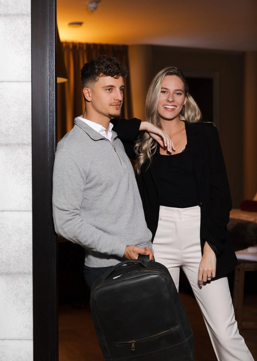 NEGOTIA Alpha - Leren Laptop Rugzak Dames En Heren - Leren Rugtas - 100% Luxe Top-Grain Leer - Zwart 8 NEGOTIA Alpha - Leren Laptop Rugzak Dames En Heren - Leren Rugtas - 100% Luxe Top-Grain Leer - Zwart - Afbeelding 6