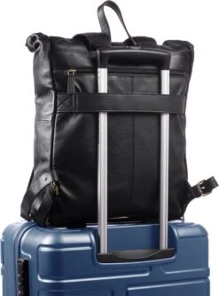 WILD WOODS Leren 15 Inch Laptop Rugtas Met Kliksluiting - 15,6 Inch - Ruime Laptop Rugzak - Dames En Heren - Rundleer - Zwart 13 WILD WOODS Leren 15 Inch Laptop Rugtas Met Kliksluiting - 15,6 Inch - Ruime Laptop Rugzak - Dames En Heren - Rundleer - Zwart -Tas Kortingswinkel 891x1200 4