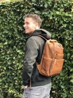 Chesterfield Bags Leren Laptop Rugzak Austin Bruin 23 Chesterfield Bags Leren Laptop Rugzak Austin Bruin -Tas Kortingswinkel 900x1200