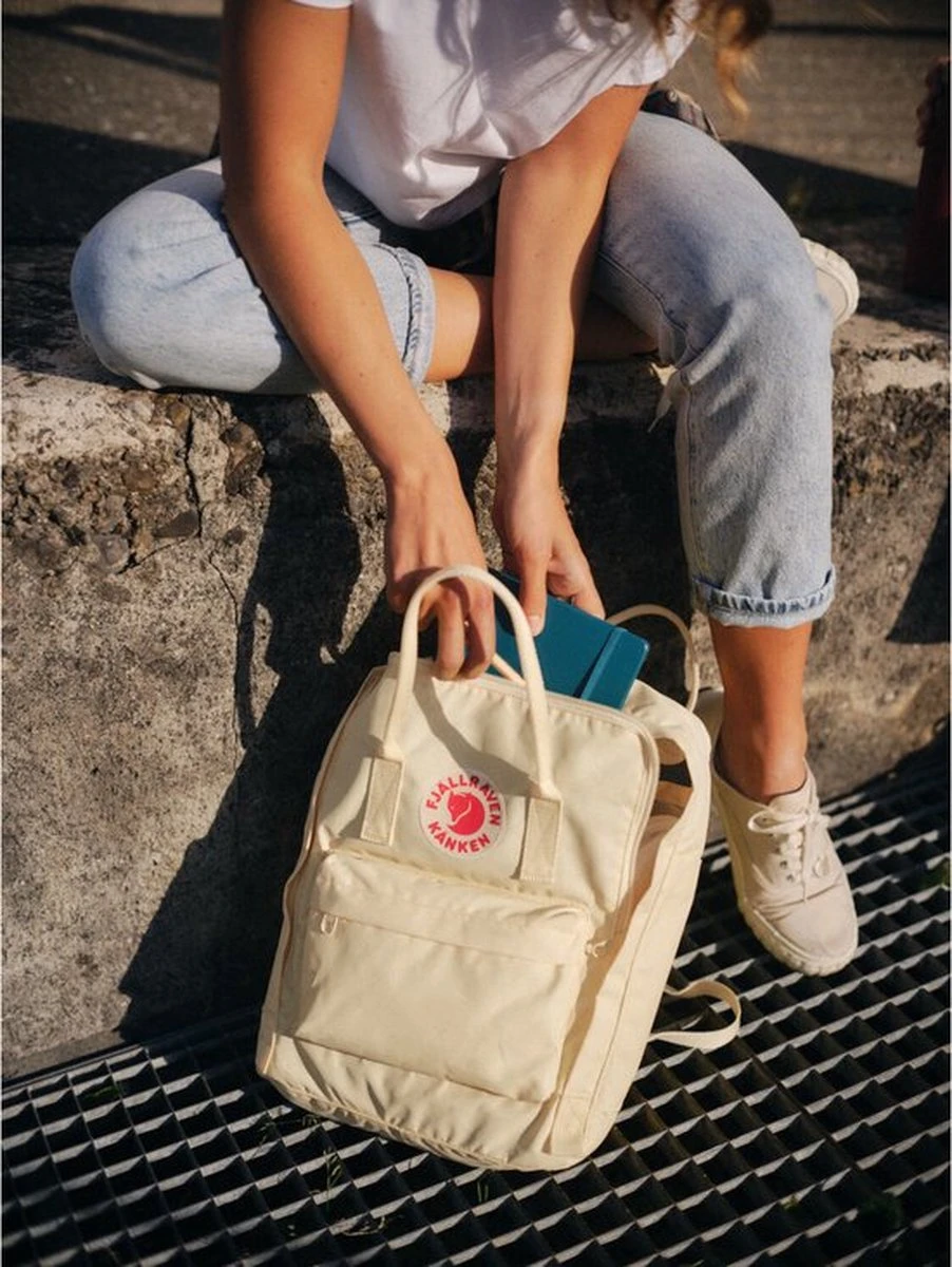 Fjallraven Fjällräven Kånken Unisex Rugzak - Light Oak 13 Fjallraven Fjällräven Kånken Unisex Rugzak - Light Oak - Afbeelding 11