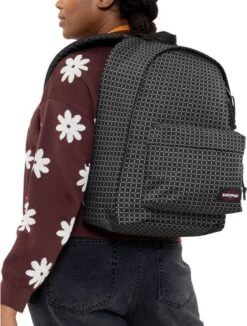 Eastpak OUT OF OFFICE Rugzak, 27 Liter, 13.3 Inch Laptopvak - Refleks Navy 19 Eastpak OUT OF OFFICE Rugzak, 27 Liter, 13.3 Inch Laptopvak - Refleks Navy -Tas Kortingswinkel 910x1200 2