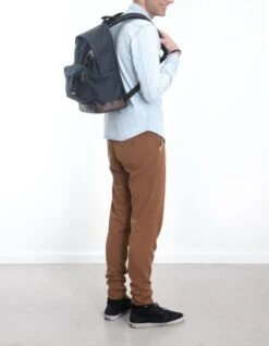 Eastpak WYOMING Rugzak, 24 Liter - Sunday Grey -Tas Kortingswinkel 932x1200 7